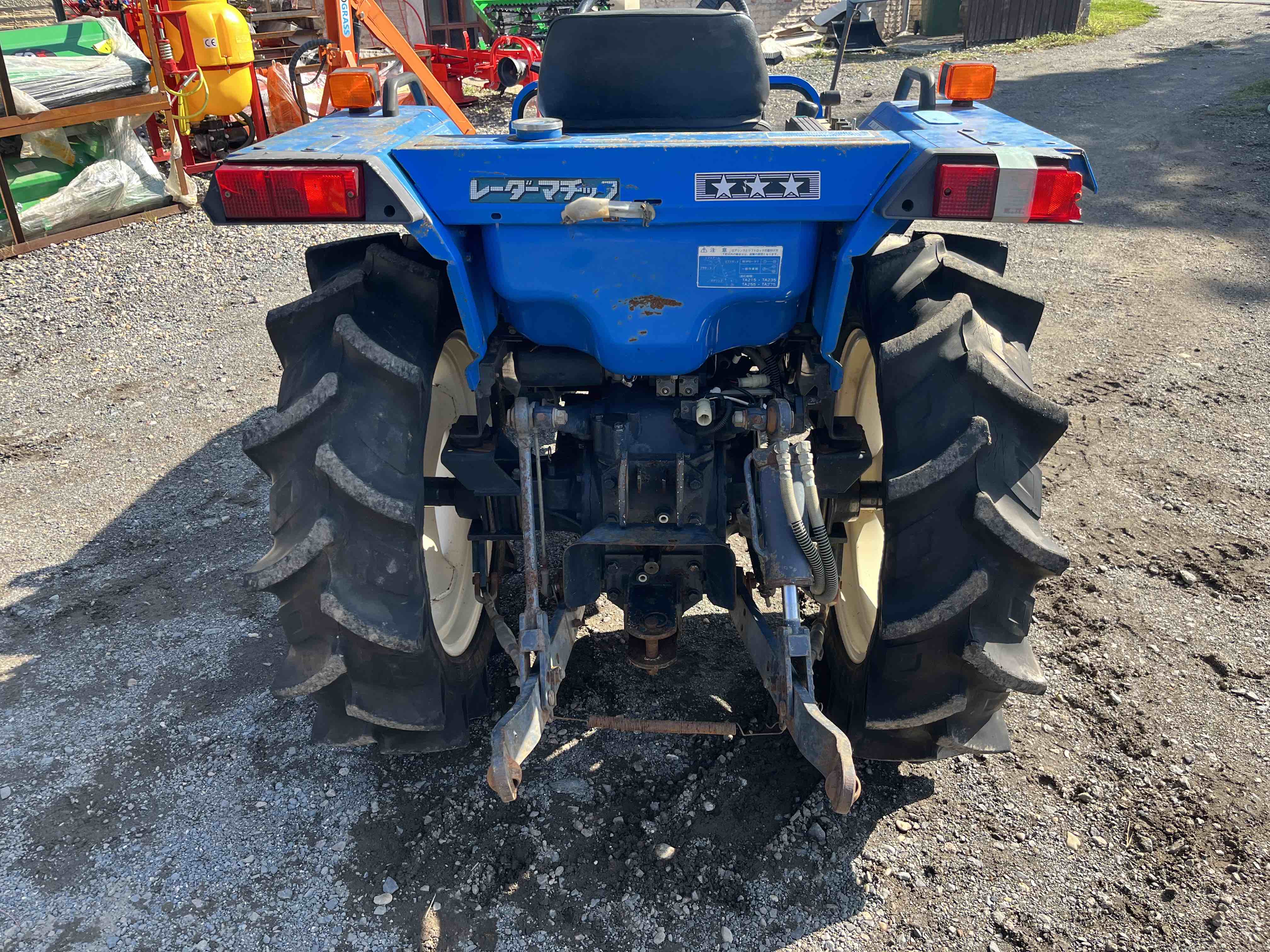 Iseki TA 215 F Landleader , 4x4 ( č.k. 04488)