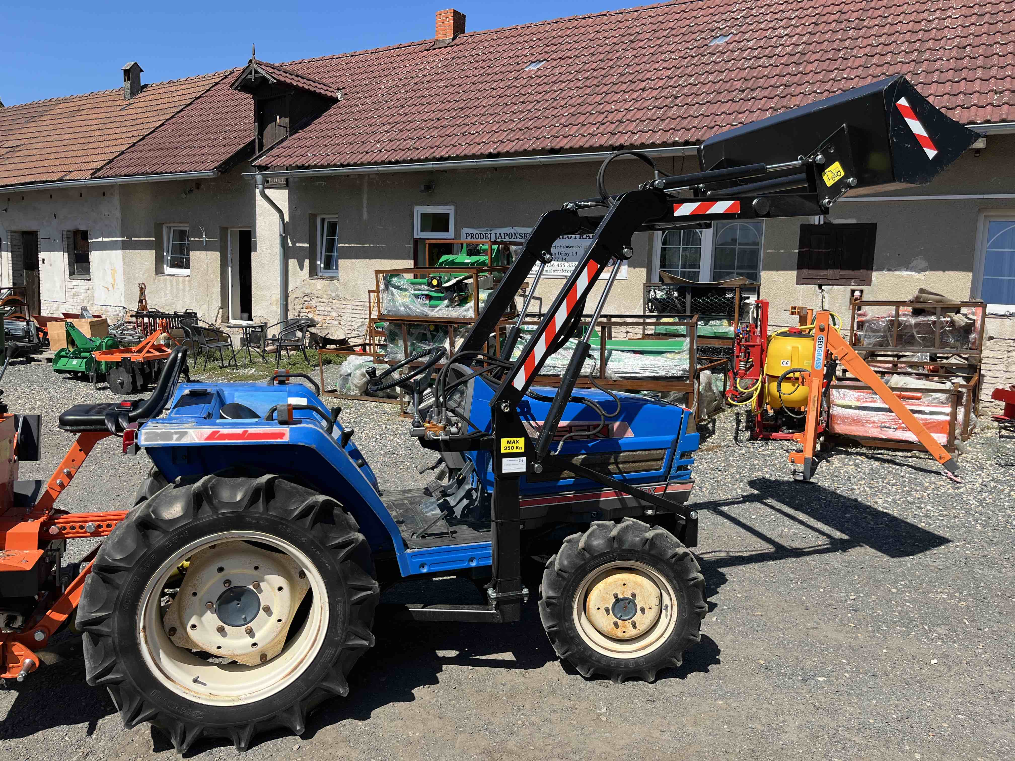 Iseki TA 267 F , 4x4 ( 02129) s novým čelním nakladačem KP-002 + nový podkop model BHM 175