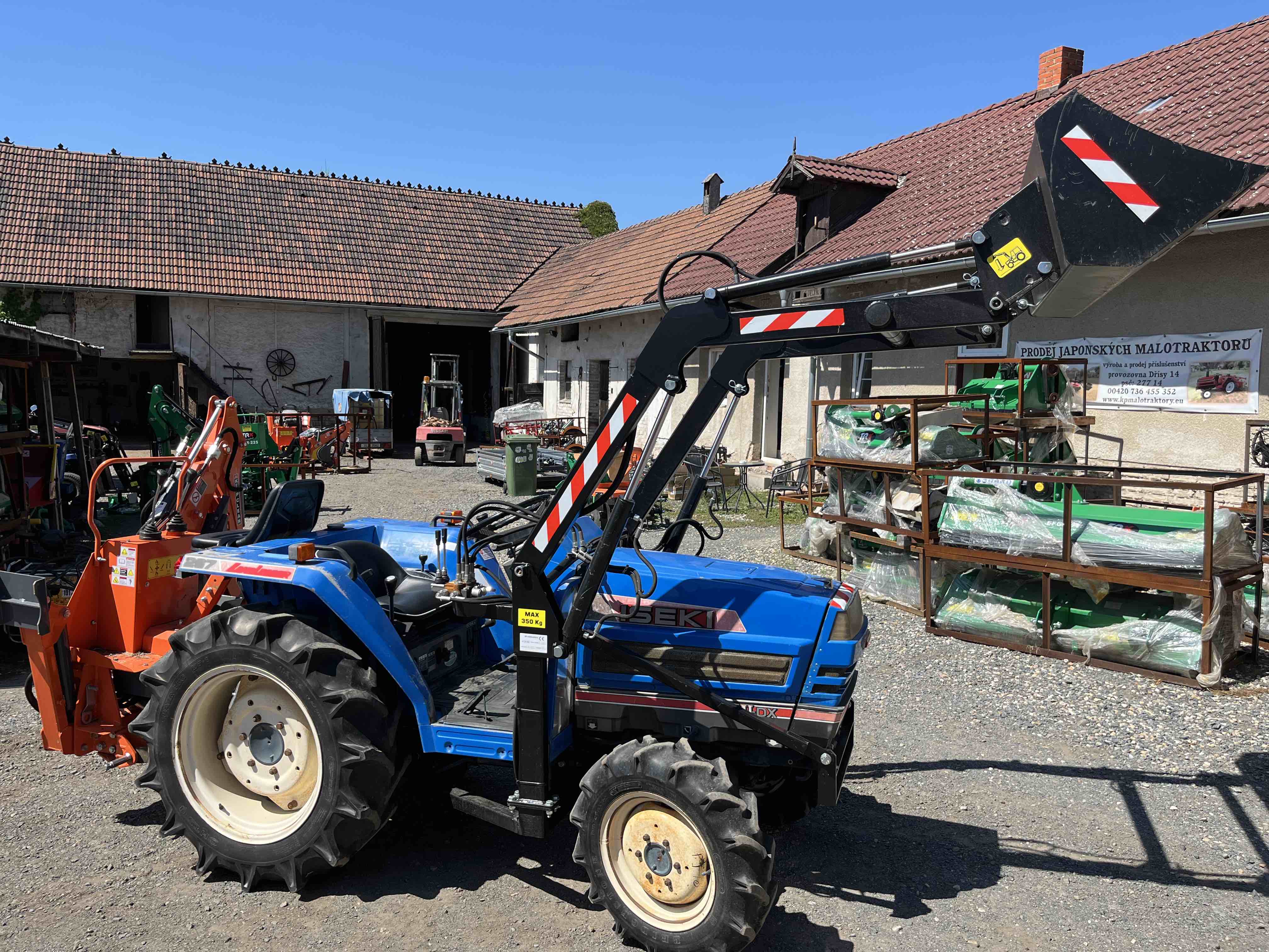Iseki TA 267 F , 4x4 ( 02129) s novým čelním nakladačem KP-002 + nový podkop model BHM 175