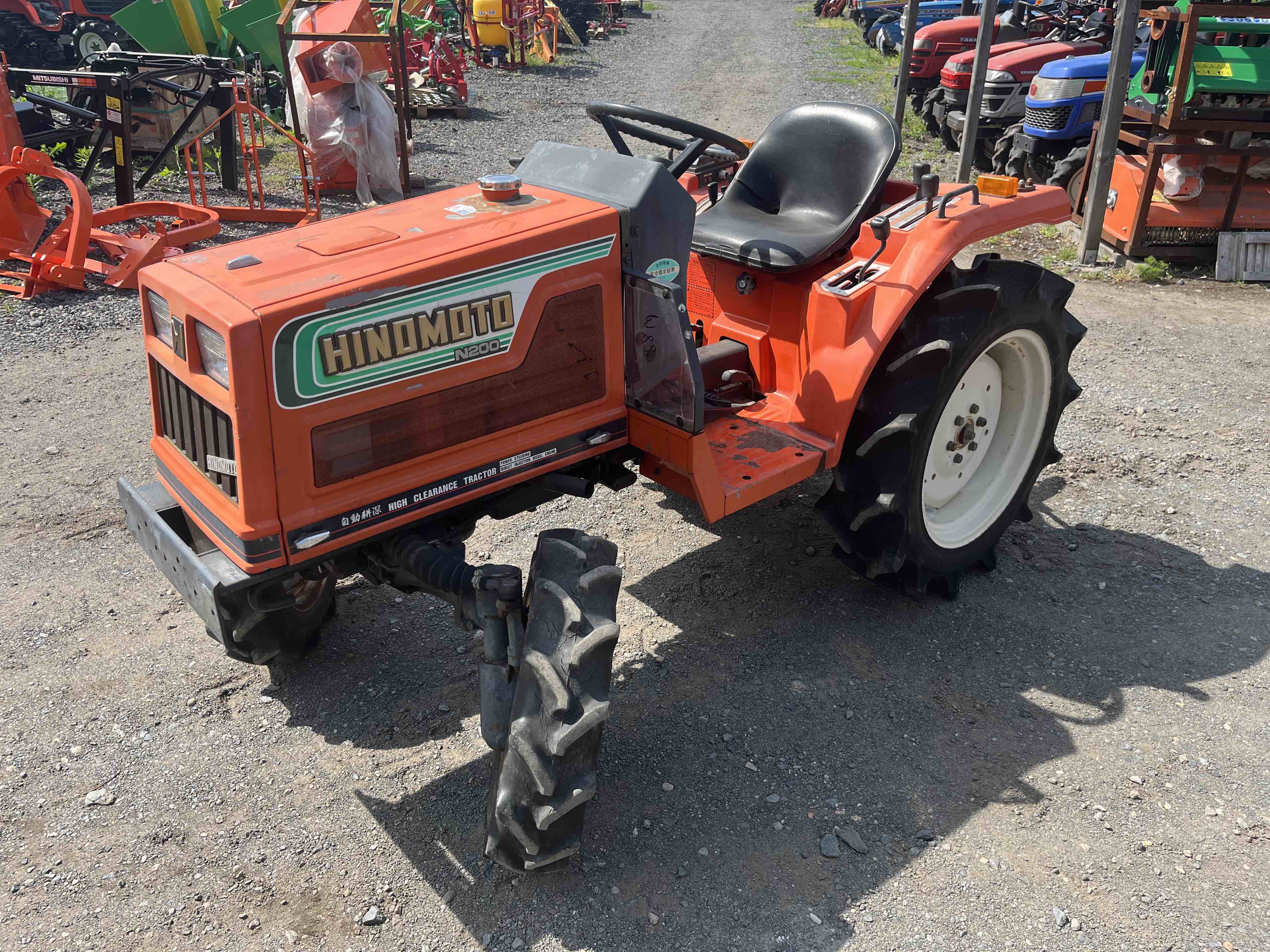 Hinomoto N 200, 4x4 ( č.k. 00882)