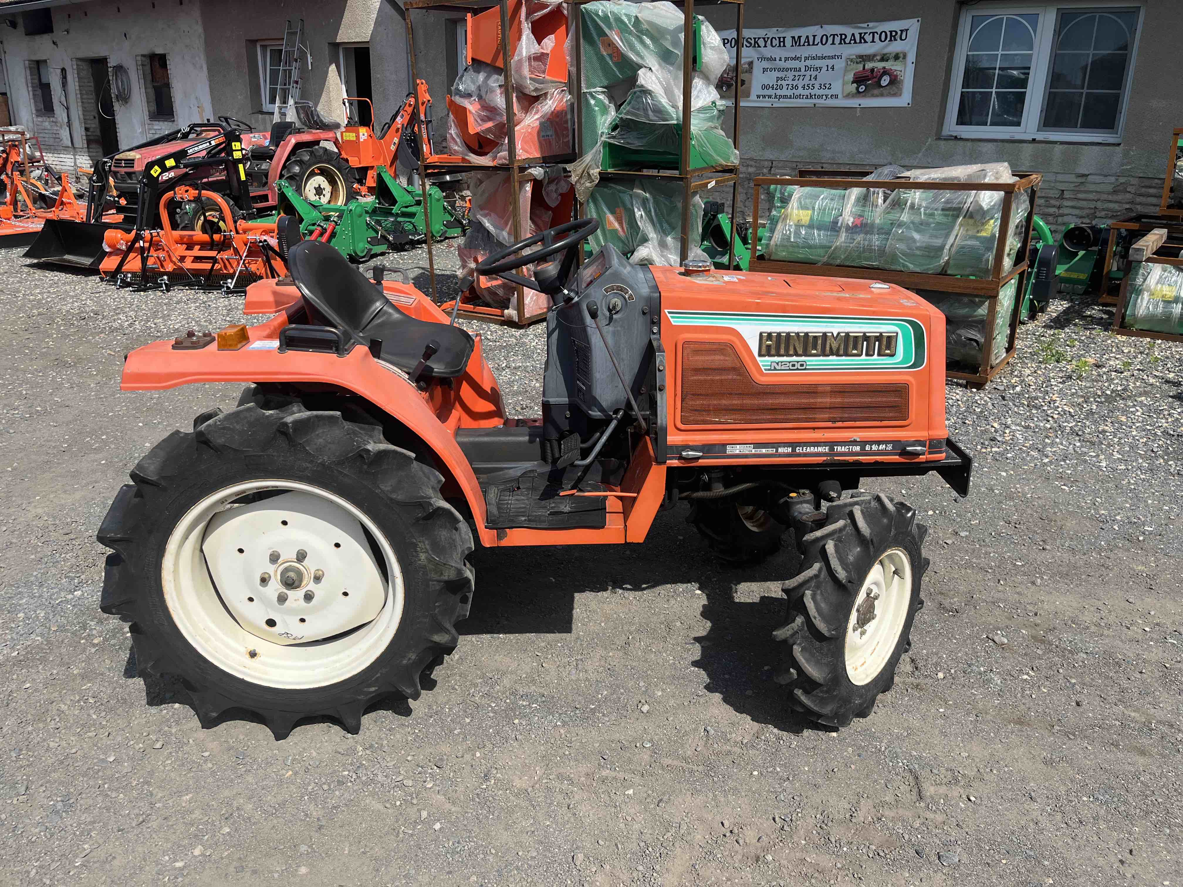 Hinomoto N 200, 4x4 ( č.k. 00882)
