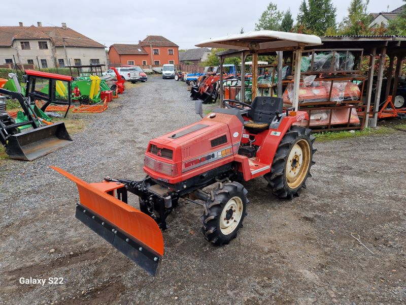Mitsubishi MT 20 , 4x4 s čelní  hydraulickou radlicí TRX 1300 mm ( 130 cm) ( č.k. 08975)