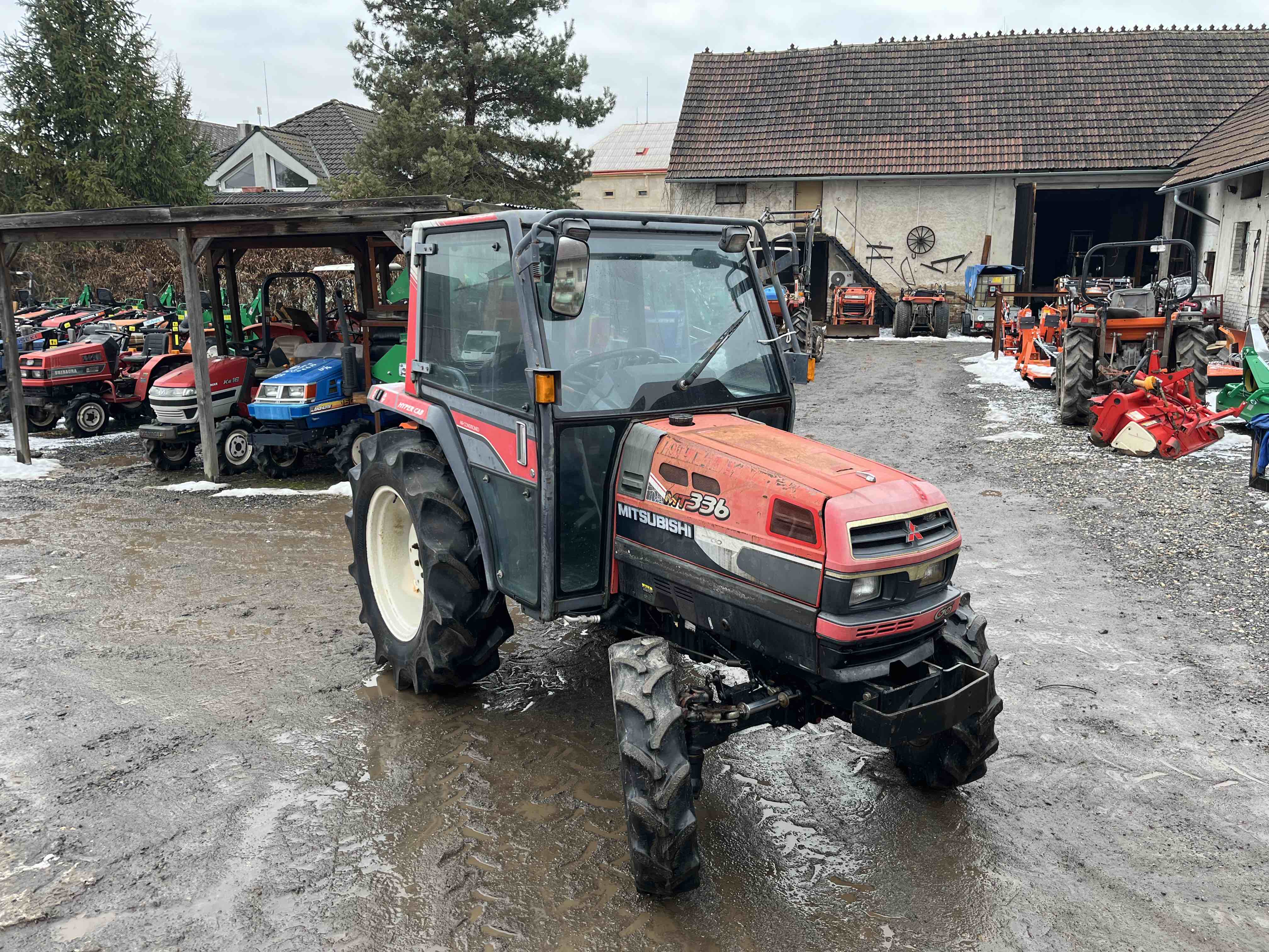 Mitsubishi MT 336 D , 4x4 ( č.k. 95210) s originální plnohodnotnou kabinou + klima 