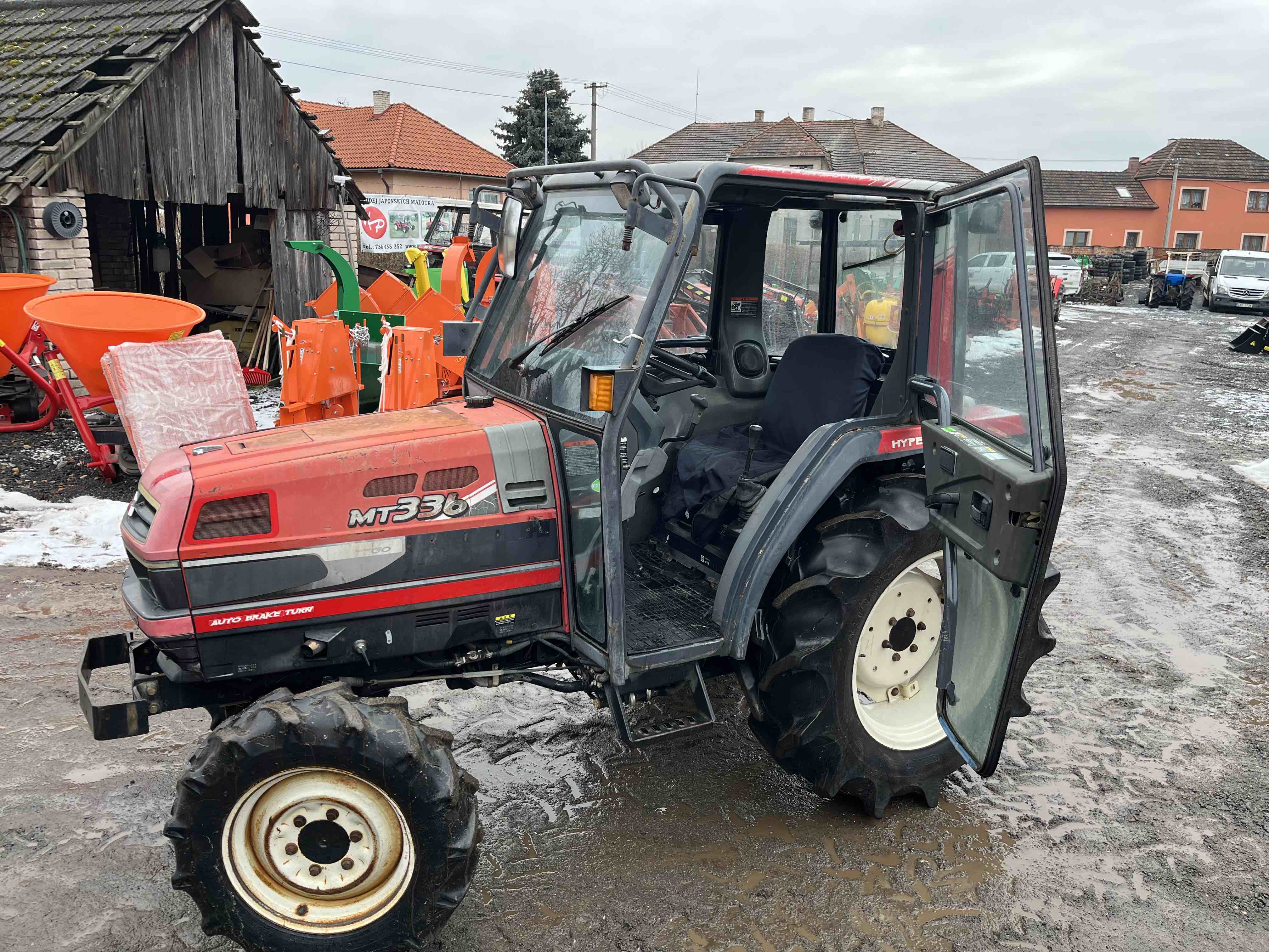 Mitsubishi MT 336 D , 4x4 ( č.k. 95210) s originální plnohodnotnou kabinou + klima 