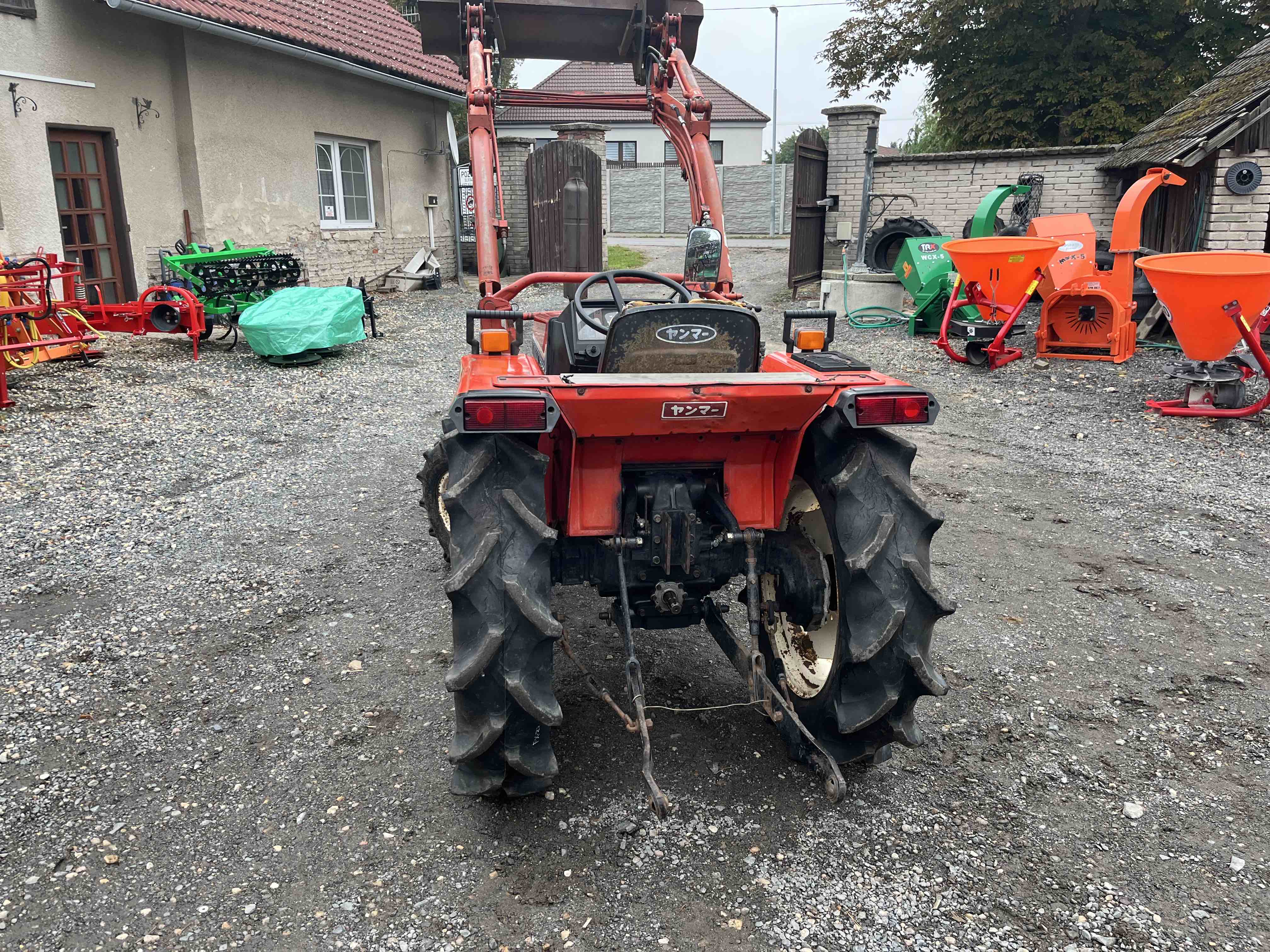 Yanmar FX 22 D , 4x4 (č.k.00825) s originálním čelním nakladačem 