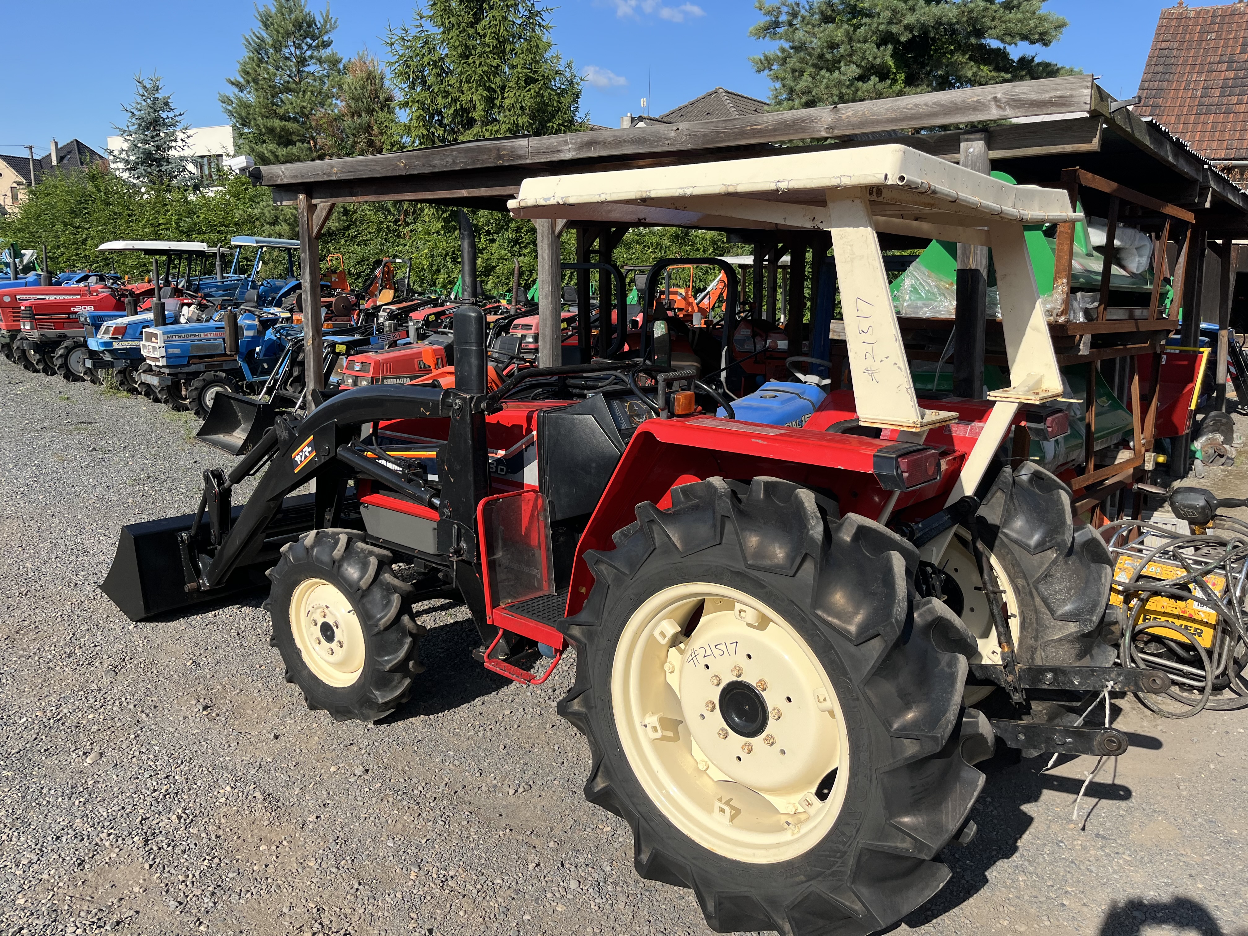 Yanmar FX 28 D , 4x4 s originálním čelním nakladačem ( č.k. 21517)