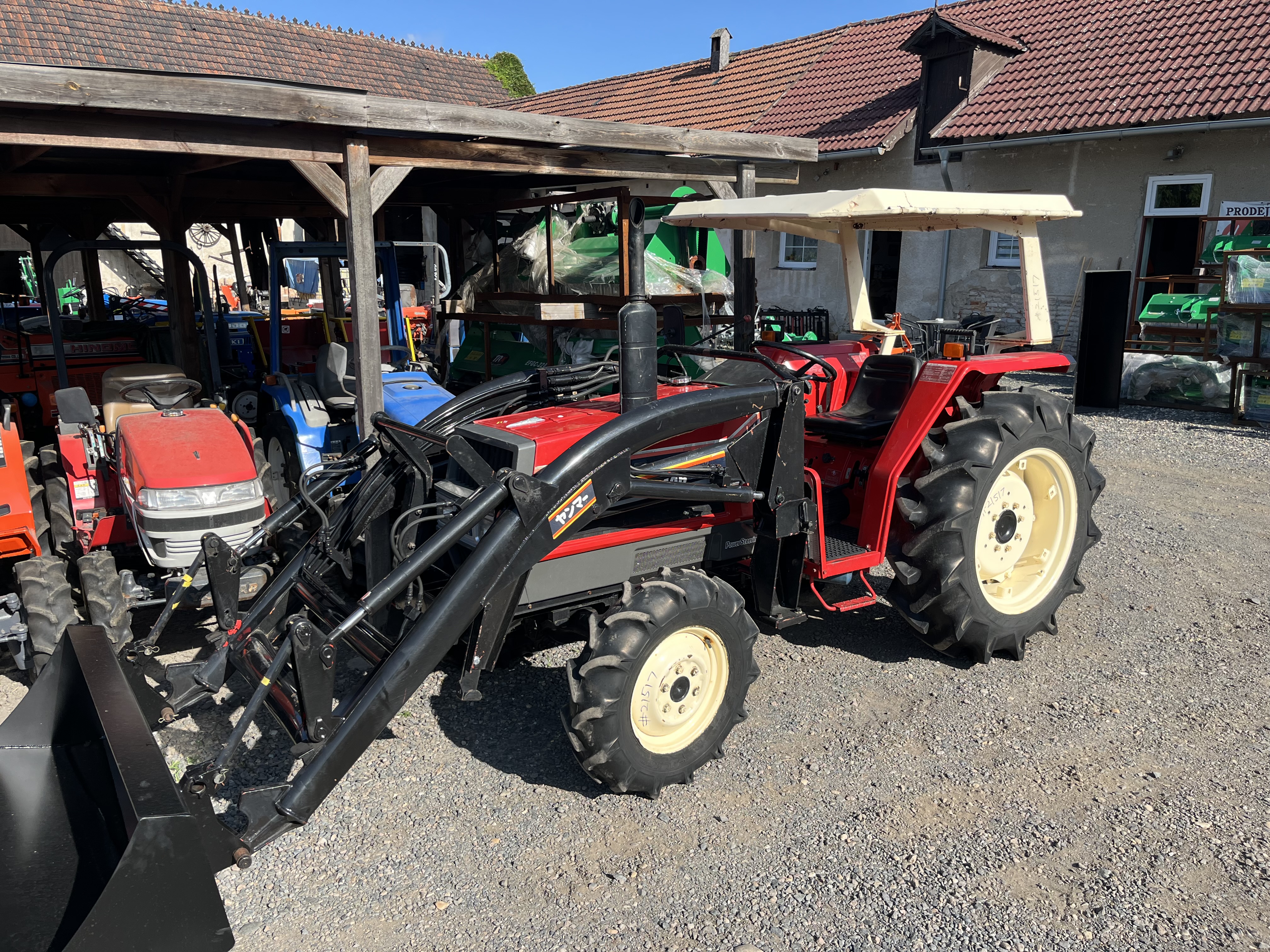 Yanmar FX 28 D , 4x4 s originálním čelním nakladačem ( č.k. 21517)